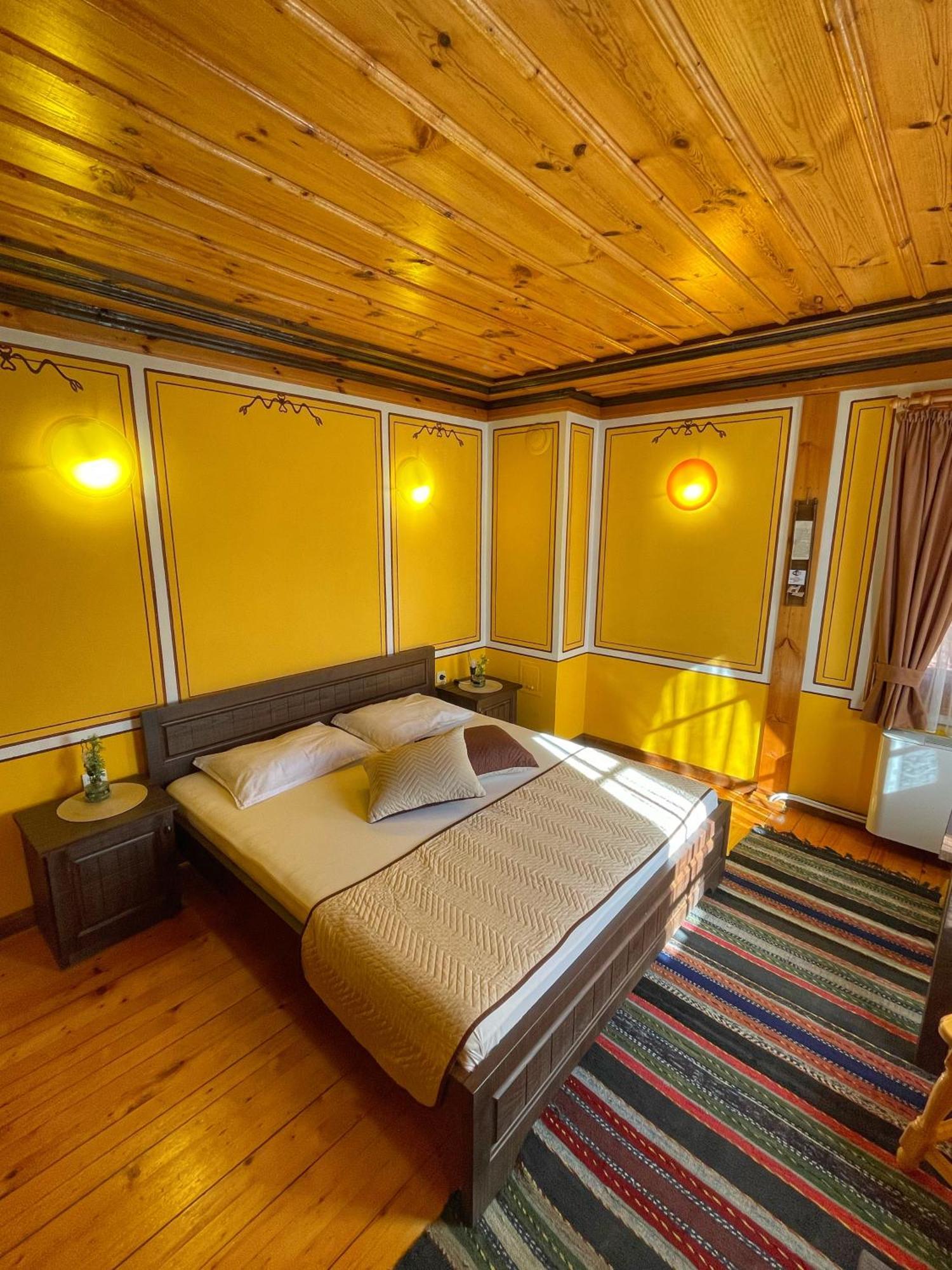 Guest Rooms Colorit コプリフシティツァ エクステリア 写真